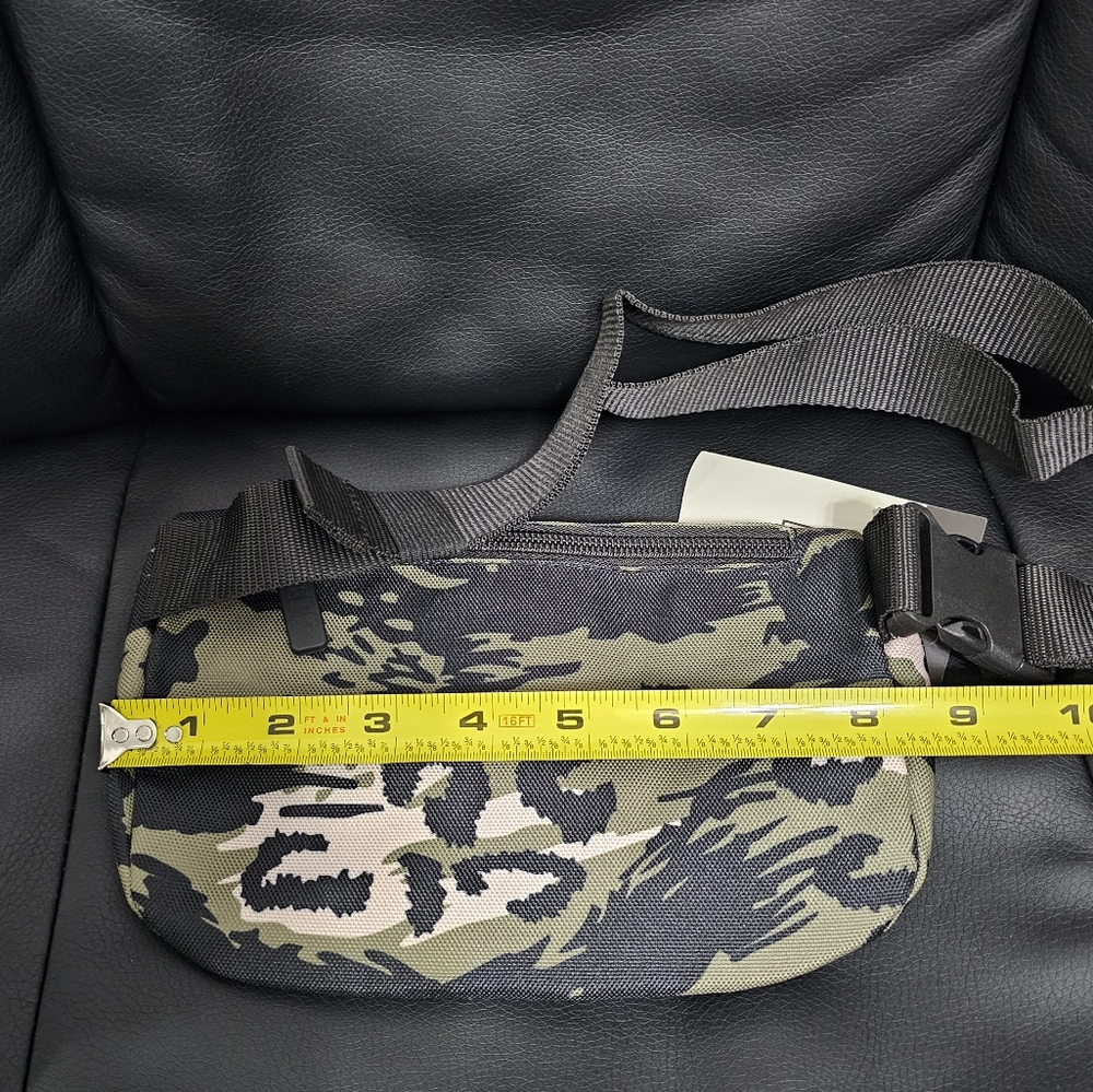 REEF Camouflage Fanny Pack Waist Belt Bag Unisex - Picture 5 of 6